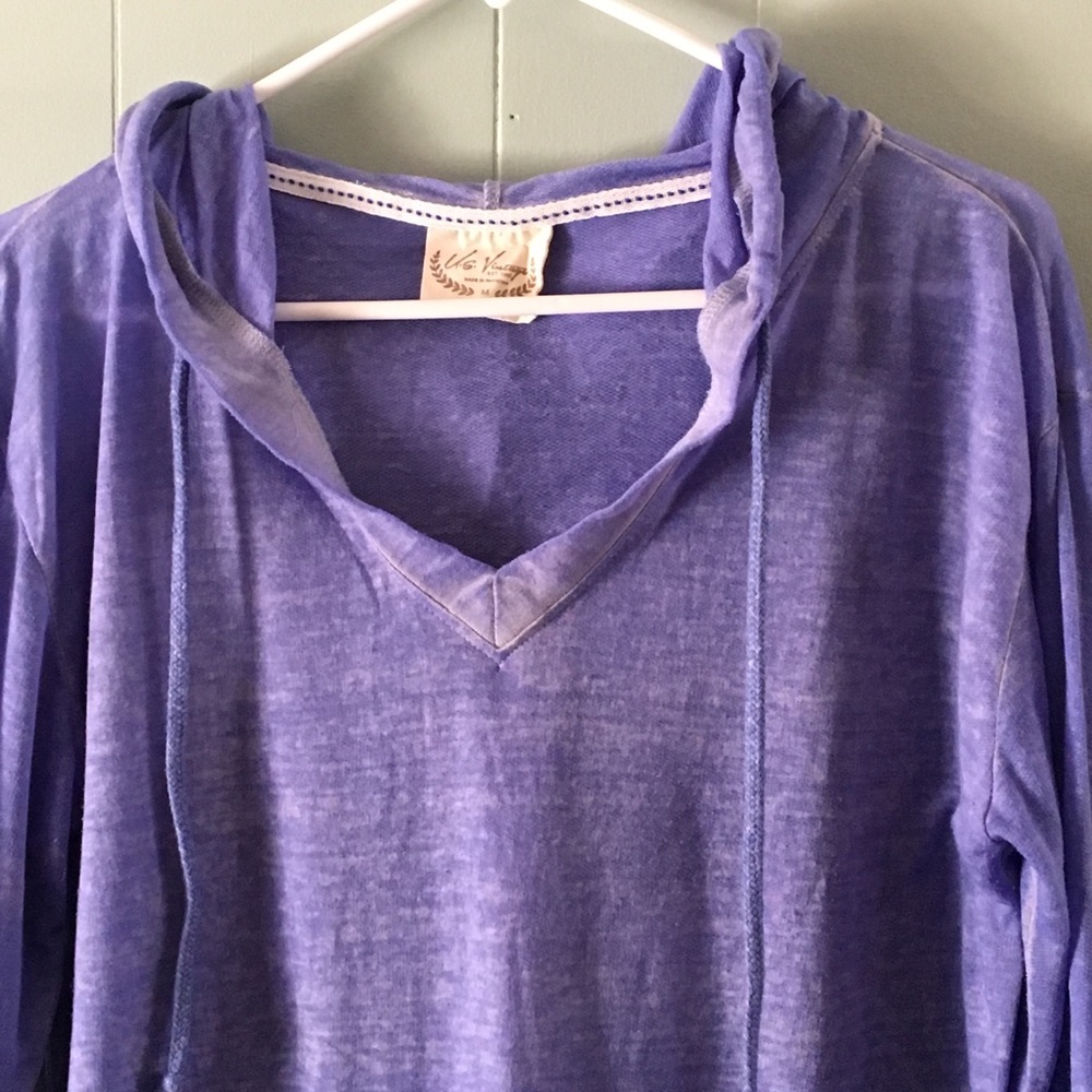 NWOT.  Light Weight Shirt.  Medium